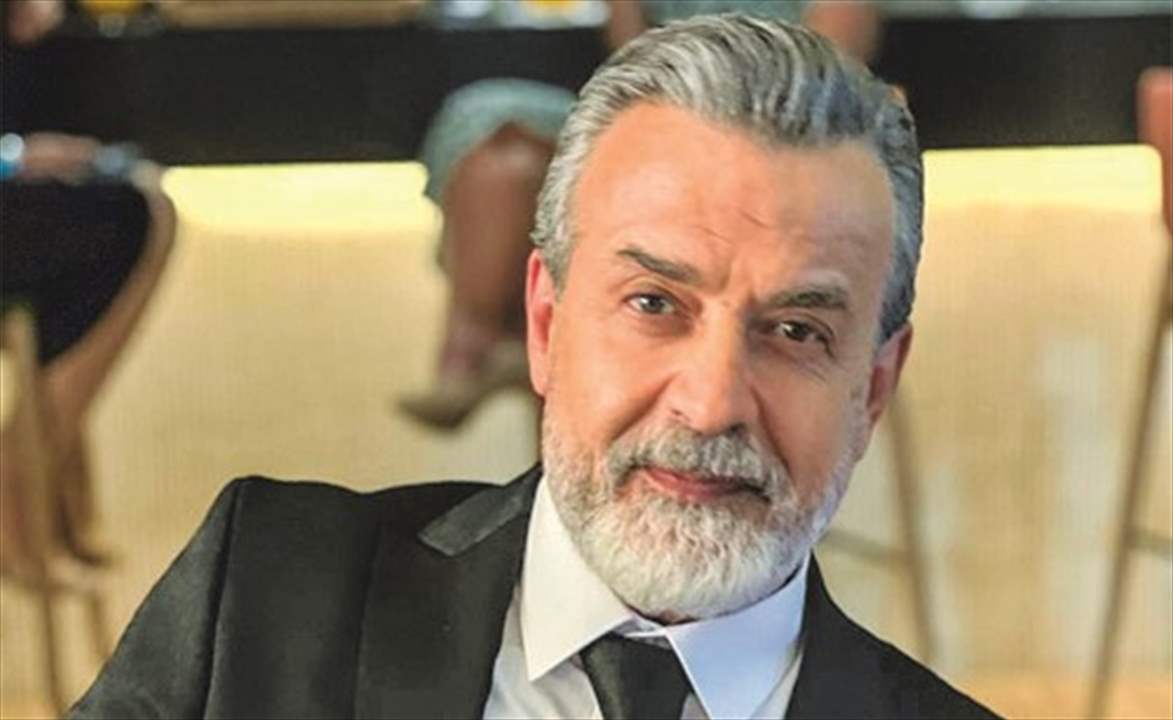 عدنان أبو الشامات يدخل على خط الجدل ويعلّق على قرار منع المكياج