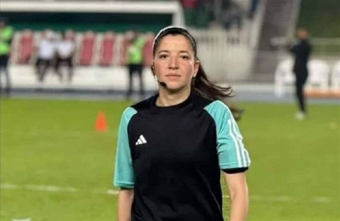 إيقاف لاعب جزائري سنة لاعتدائه على حكمة خنقاً 