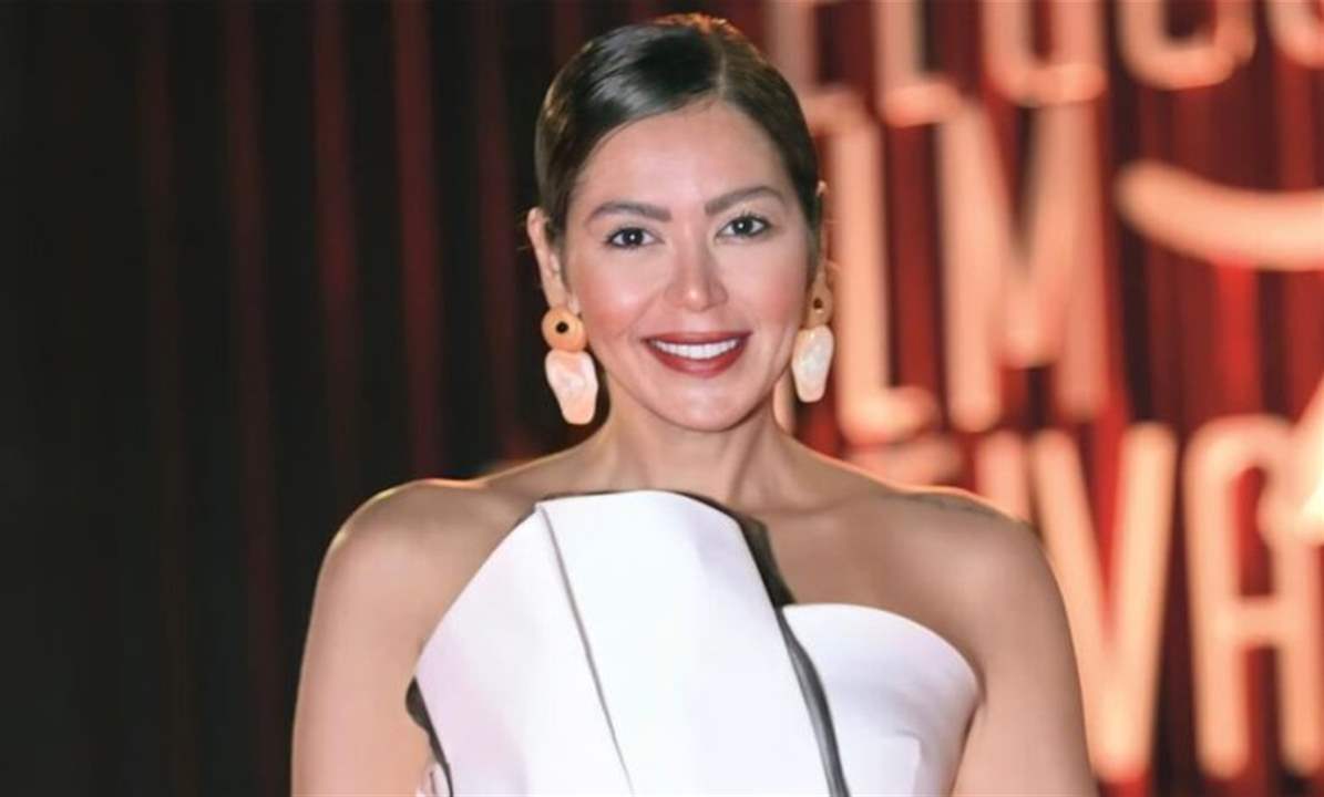 لقاء الخميسي تثير الجدل مجدداً حول مصير حياتها الزوجية