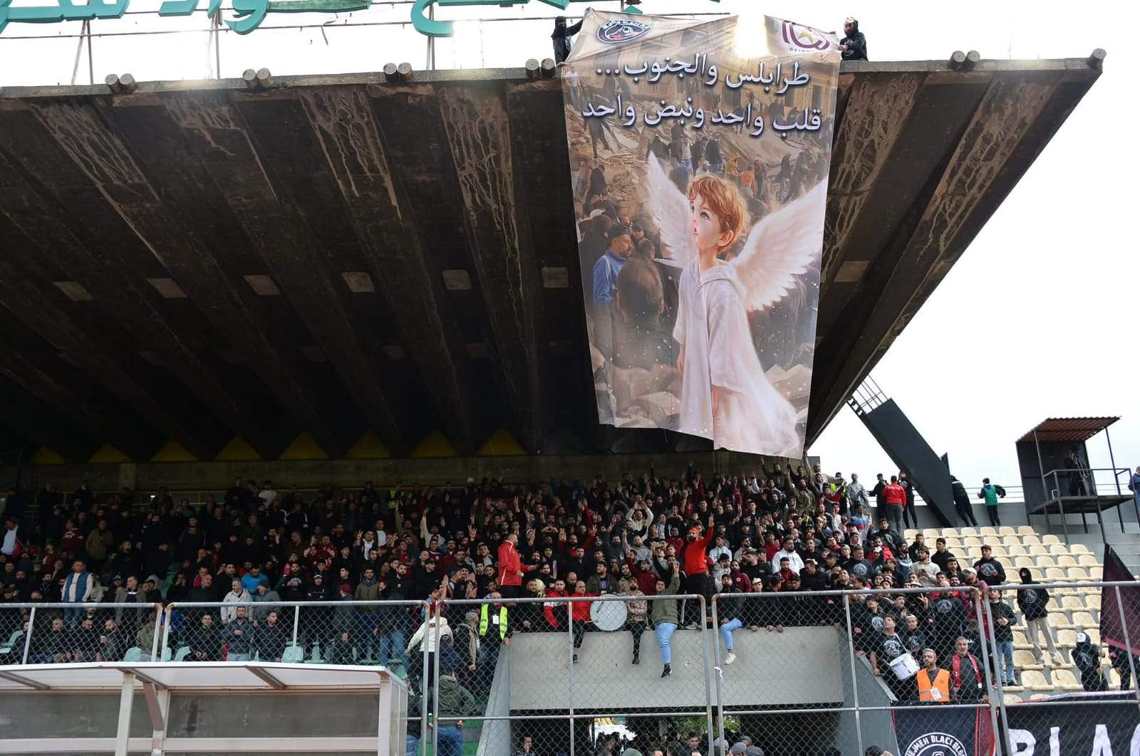 في جونية.. صورة ضخمة للطفل الشهيد علي (صورة)