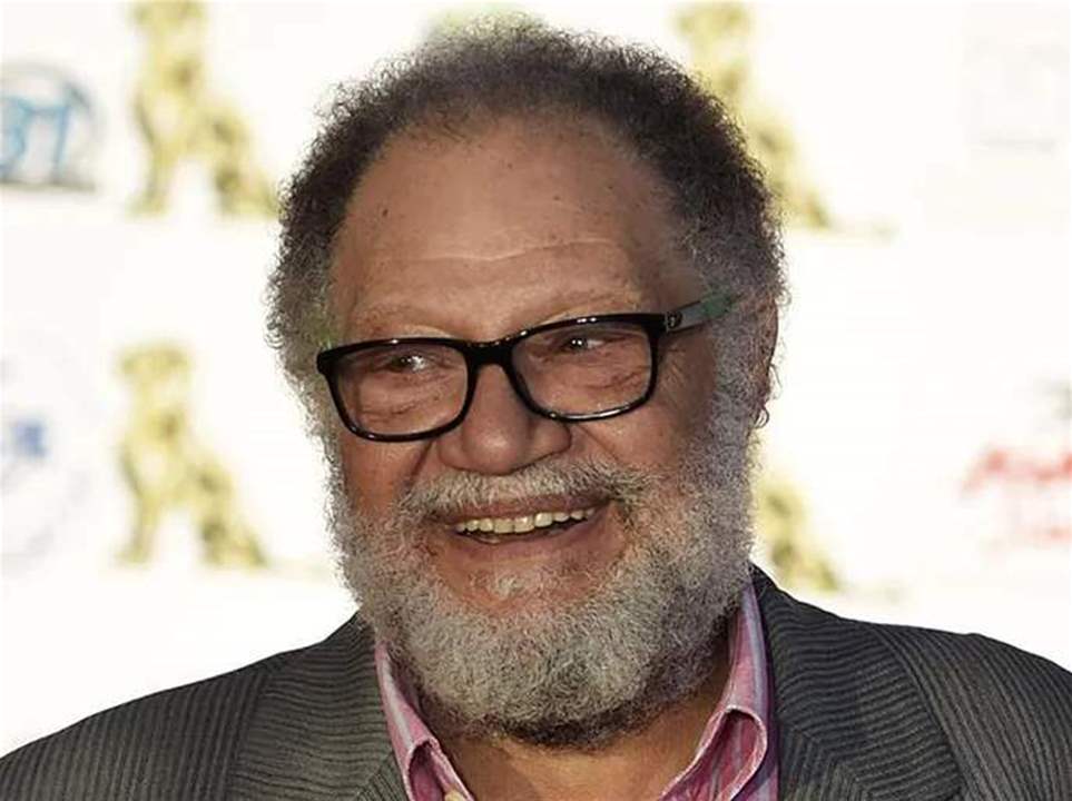 شائعة وفاة يحيى الفخراني تعود للواجهة وتكريمه الأخير يفنّدها