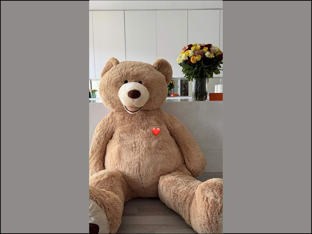 رومانسية هادئة في "عيد الحب": ميسي يخطف الأنظار بهدية لأنتونيلا