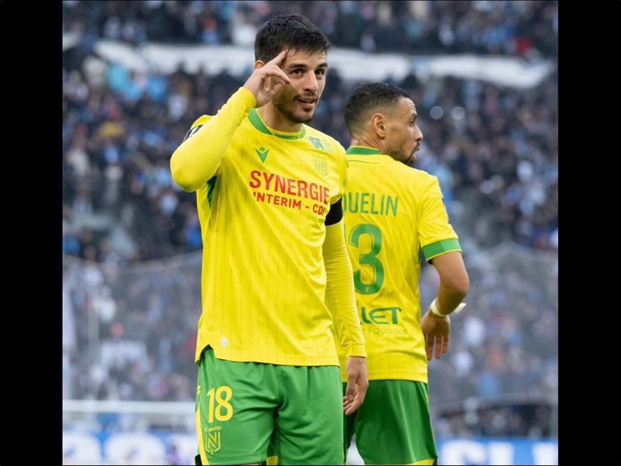 رفض الطيران وقطع 2400 كيلومتر بـرّاً لمواجهة موناكو