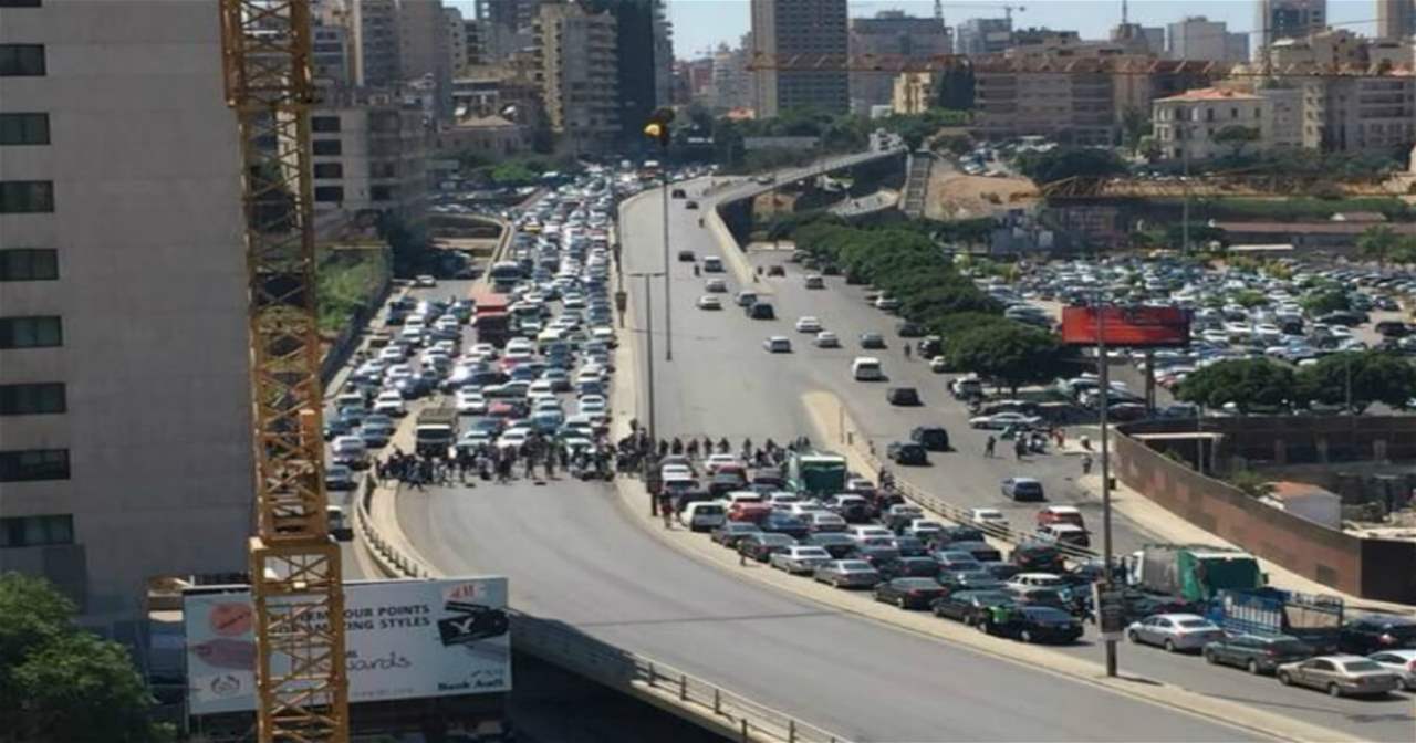 بعد قطع الطريق.. مراسل الجديد ينقل التطورات من جسر الرينغ 