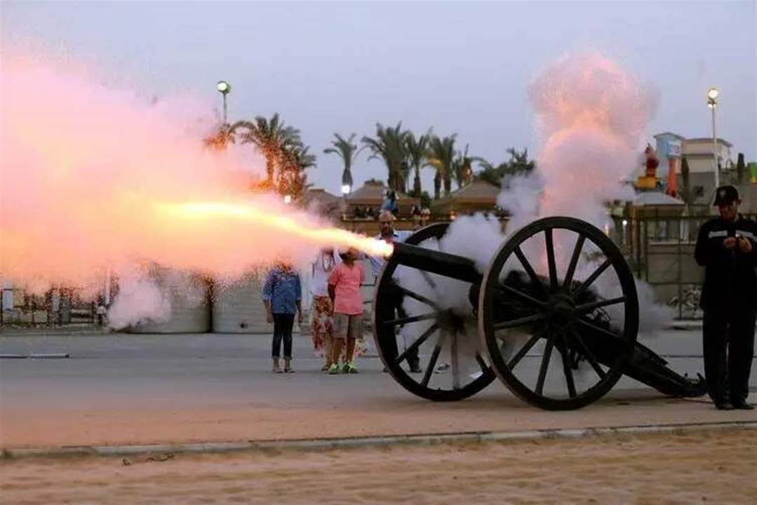 بالفيديو.. هكذا يطلق مدفع الإفطار في إسطنبول