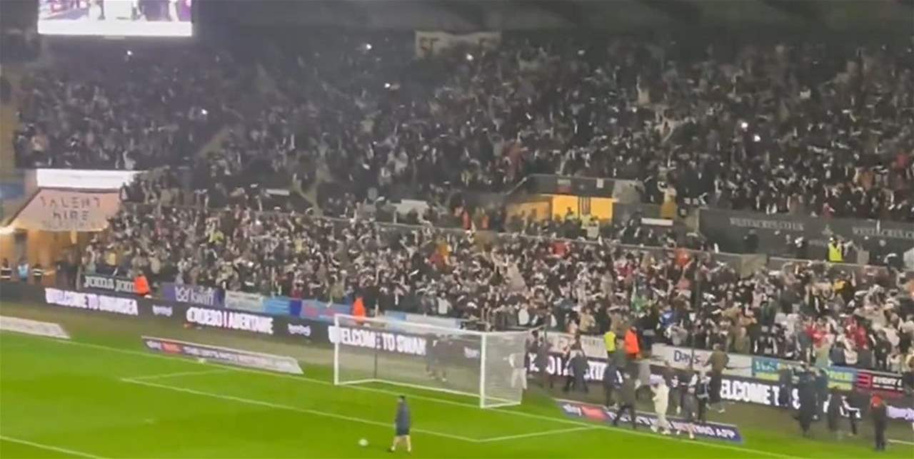 فيديو - سنوب دوغ يشعل مدرجات سوانزي سيتي 