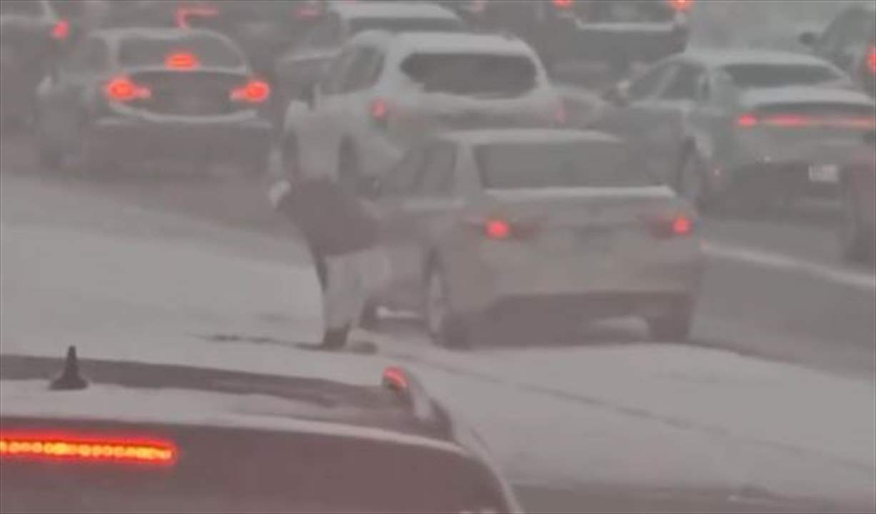 رغم العاصفة.. الصلاة أولاً - شاهد الفيديو