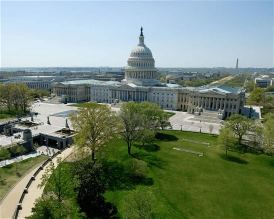 لقاء مع "عصابة الثمانية".. هل يمهد للحرب؟ (فيديو)