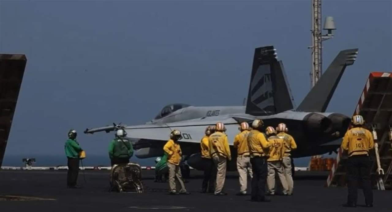 بالفيديو - اول لقطات مصورة لطائرات مقاتلة تقلع من حاملة طائرات اميركية لضرب إيران