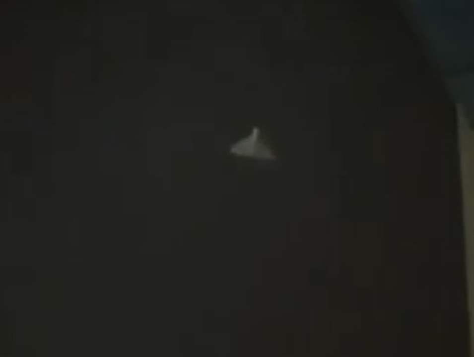 بالفيديو -لحظة اصطدام طائرة مسيرة بفندق في البحرين