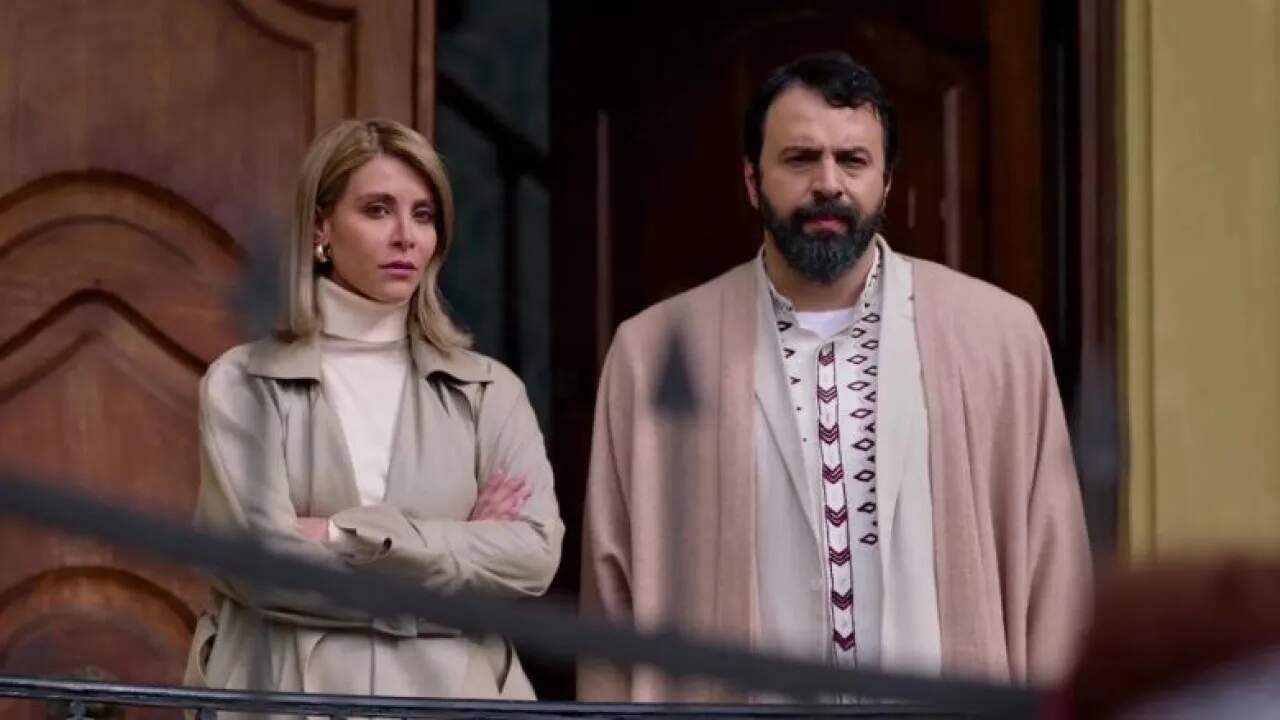 تيم حسن ونور علي يتصدران "التريند" بمشهد ساخر من أسماء الأسد في مسلسل "مولانا"