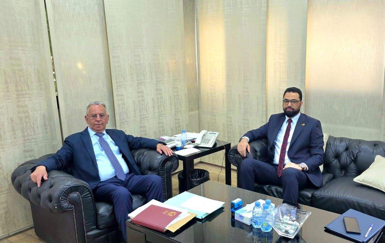 الهزاع والحجار يضعان اللمسات الأخيرة لاتفاقية المحكومين