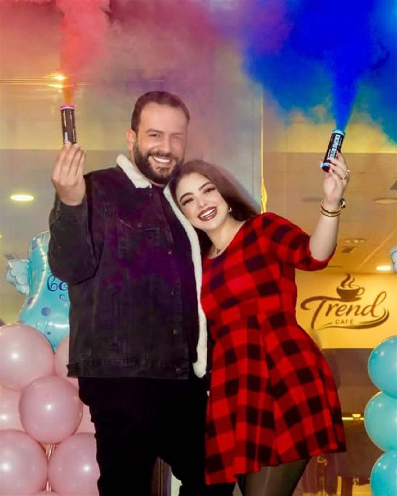 الممثلان السوريان ميرنا عبد الحي وكرم الشعراني يعلنان انتظار مولودتهما الأولى