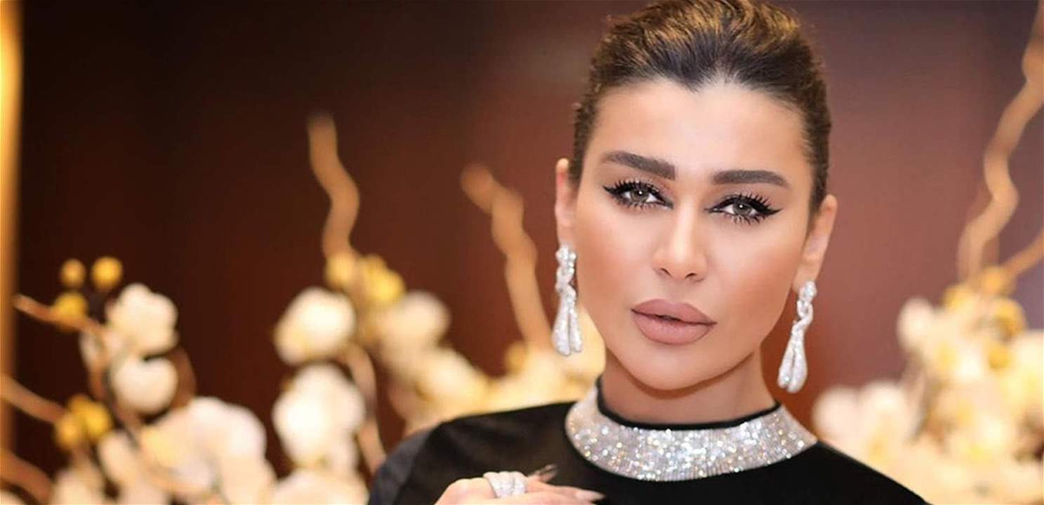 نادين الراسي تفاجئ جمهورها بحذف كل منشوراتها .. فهل اعلنت اعتزالها؟