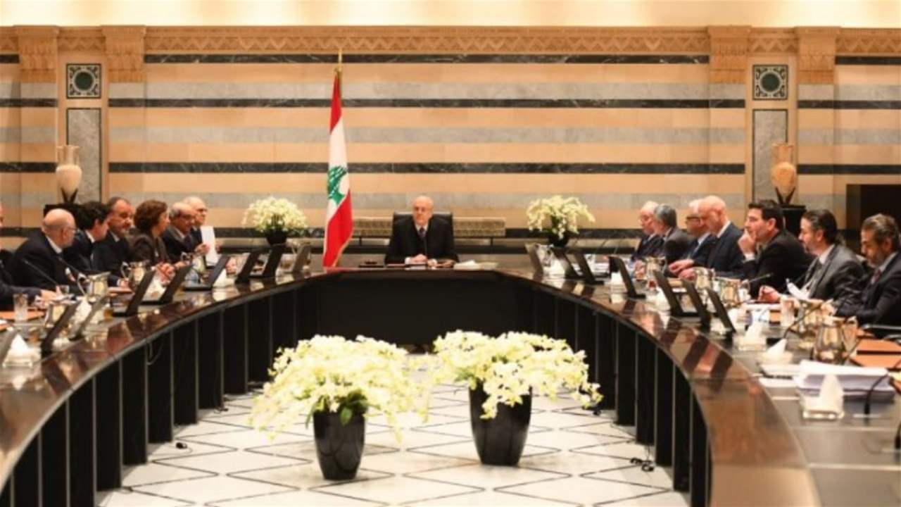 الخارجية ترفض التراجع.. هل يقاطع  وزراء الثنائي جلسة الحكومة؟ (الشرق الأوسط)