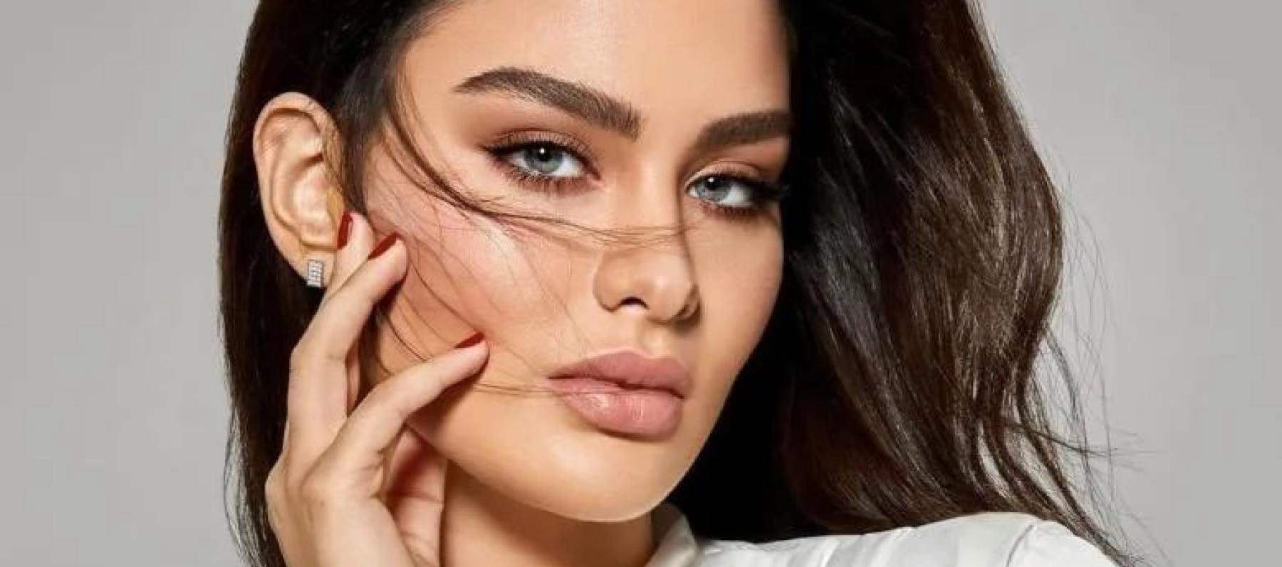 لقاء مؤثر يجمع روان بن حسين بابنتها لونا بعد عام من الفراق