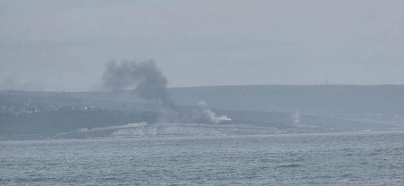 آلية إسرائيلية عسكرية تحترق