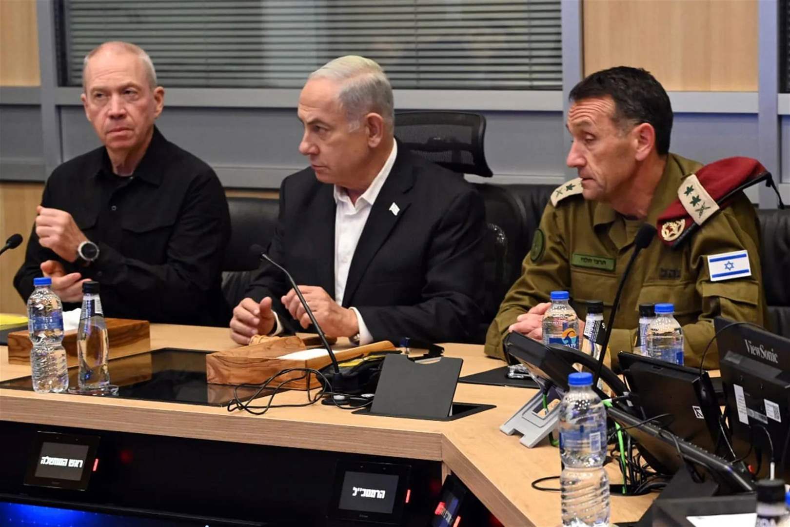 خلافات داخل الكابينت.. والسبب لبنان! 