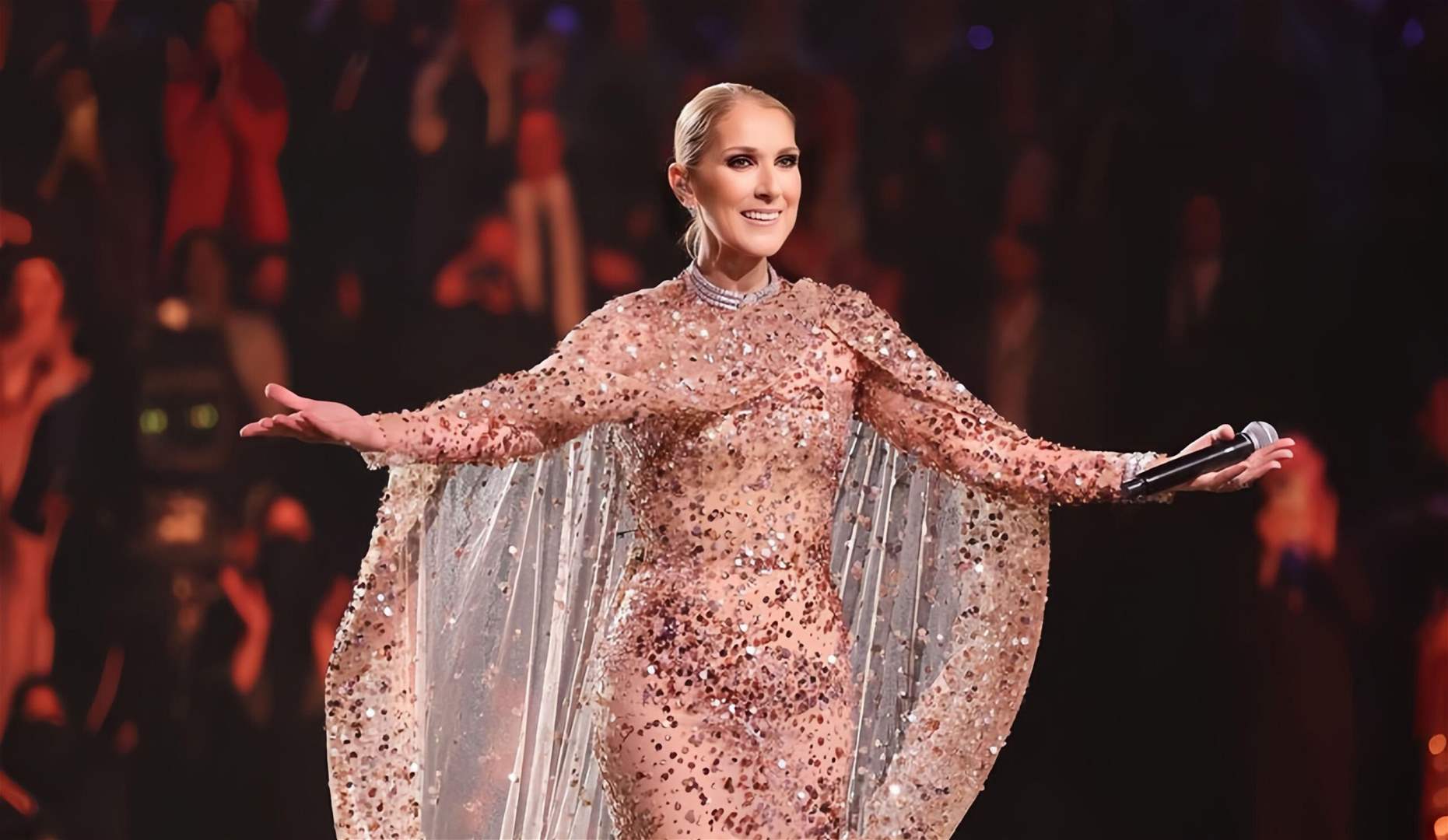 سيلين ديون تعود إلى المسرح من باريس بعد معركة مع المرض