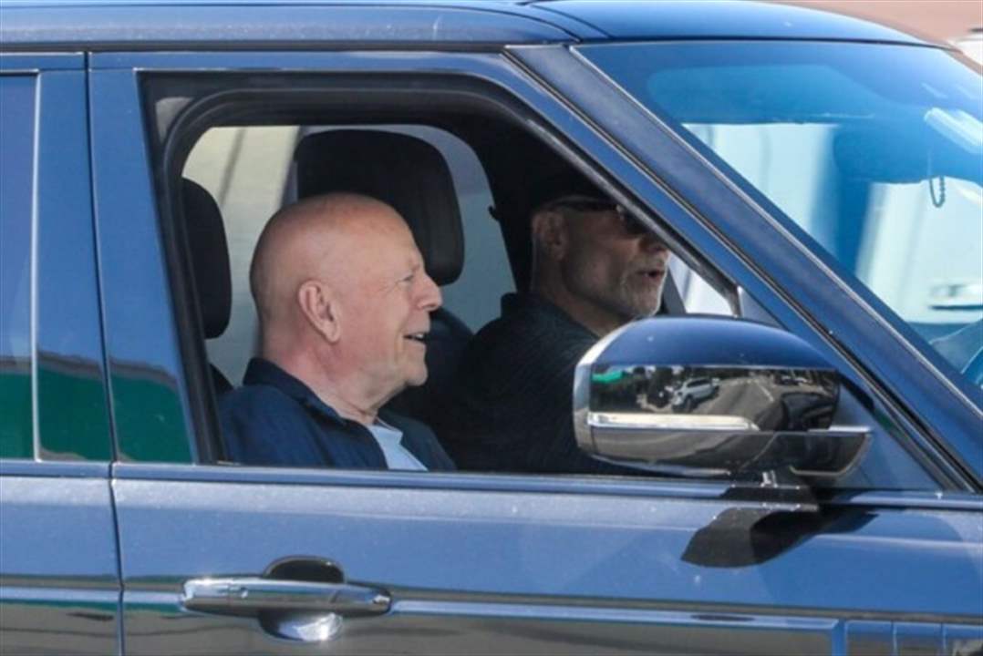 أحدث ظهور لـ بروس ويليس وسط معركته مع مرض الخرف الجبهي الصدغي