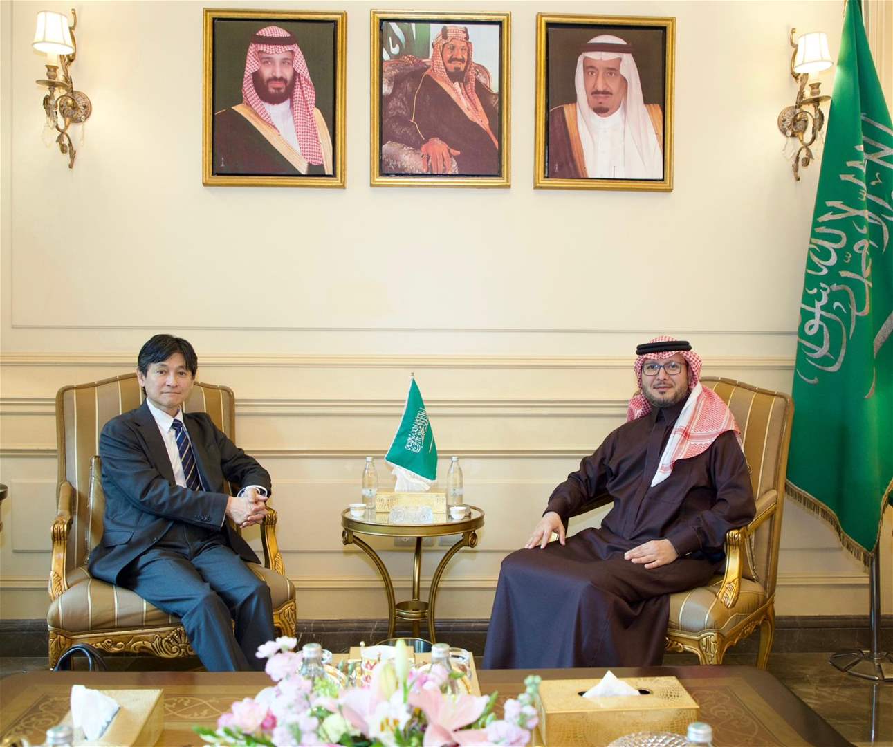 سفير المملكة يستقبل السفير الياباني