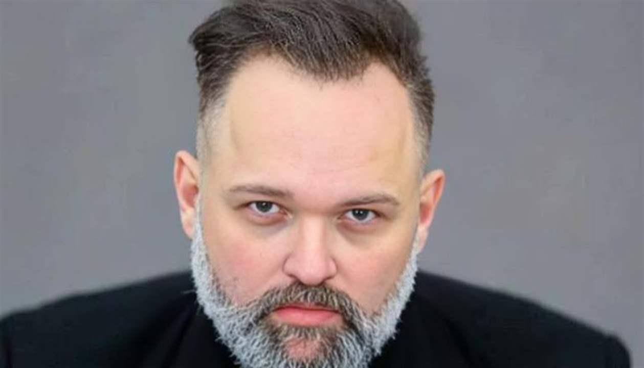 ظهور صادم بالعكاز… محمد محمود عبد العزيز يقلق محبيه