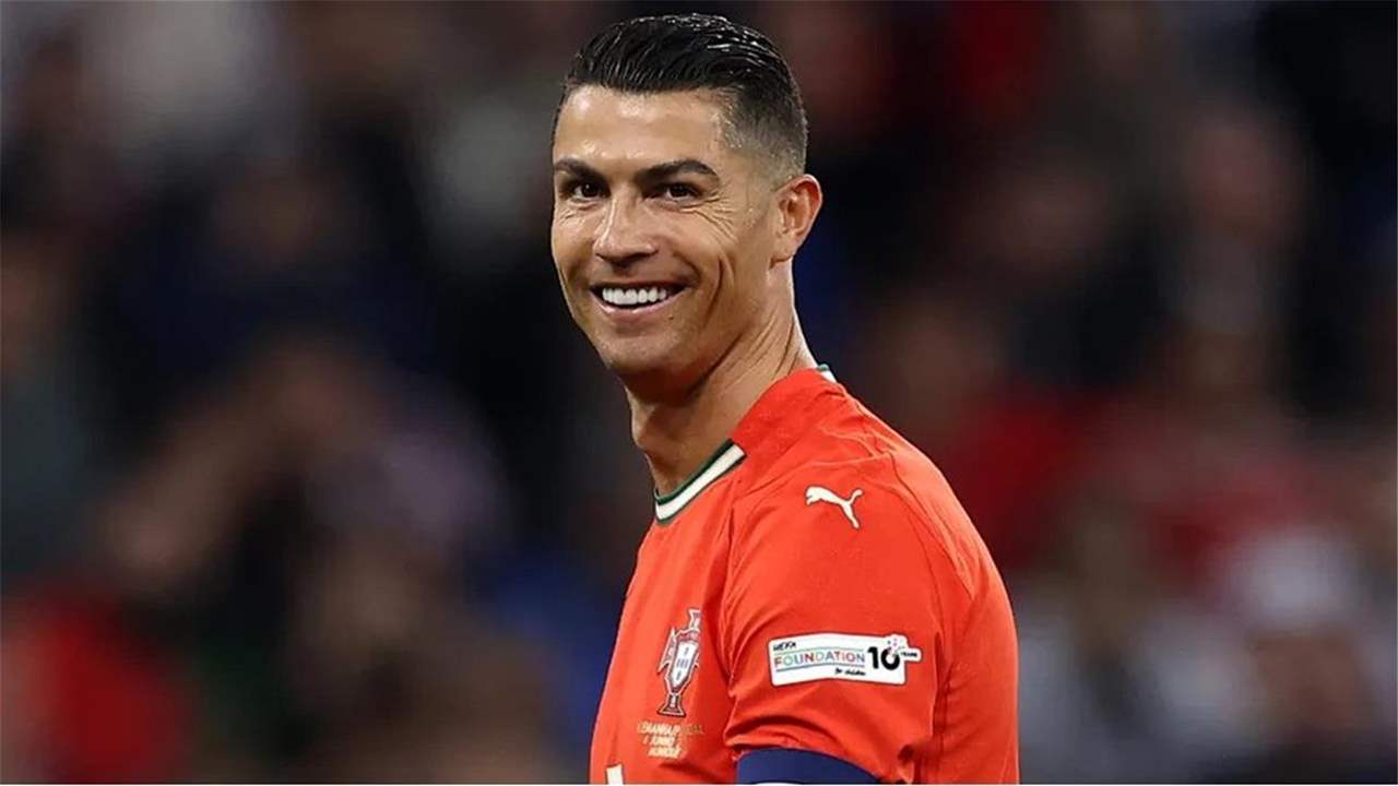 فيديو لـ كرستيانو رونالدو يثير الجدل فهل قال "بسم الله" قبل التسديدة ؟