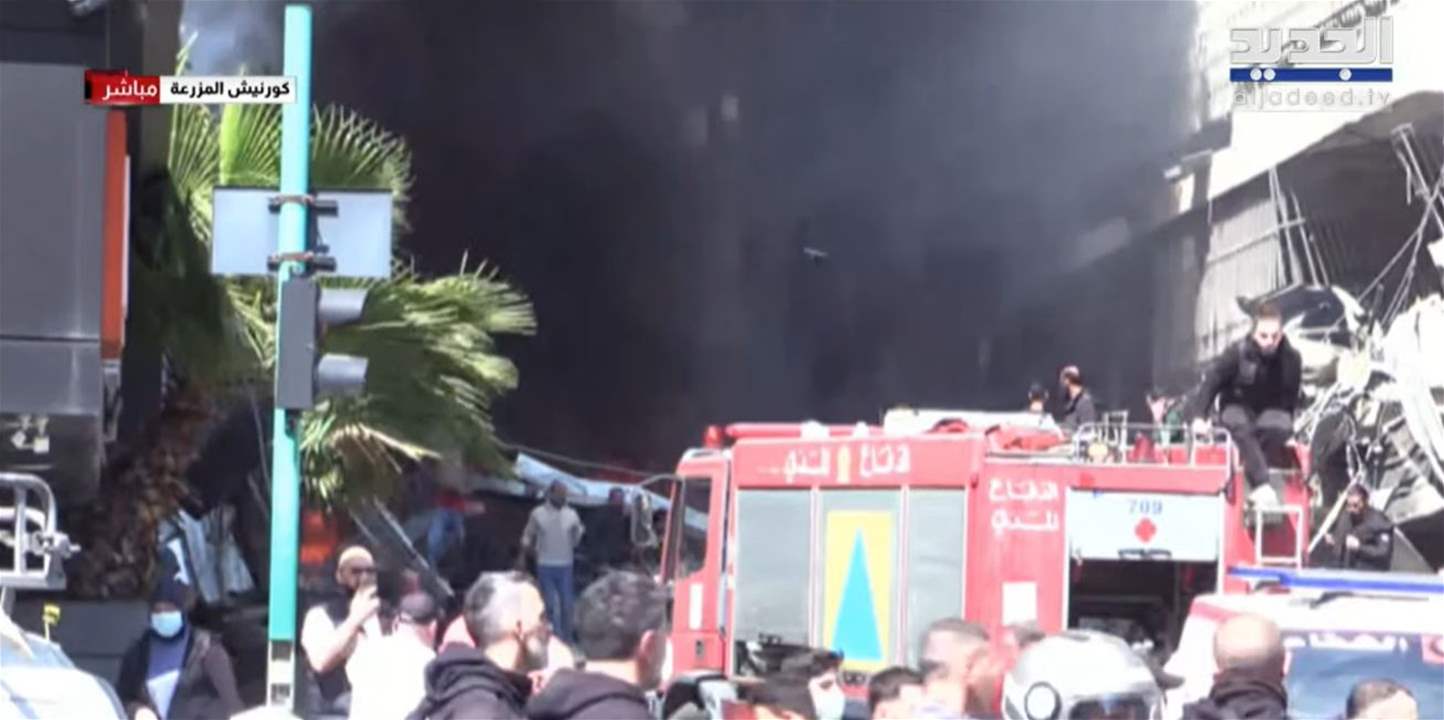  لحظة الغارة على كورنيش المزرعة - بيروت (شاهد الفيديو) 
