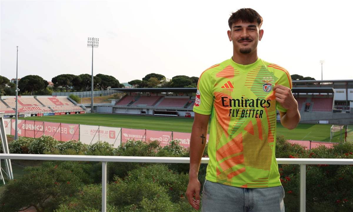 فيديو - دييغو فيريرا يخطف الأنظار بتصدٍّ مذهل مع بنفيكا