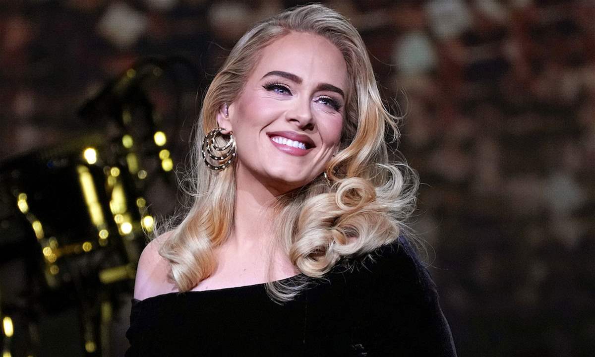 ظهور نادر لـ أديل مع عائلتها يسرق الأنظار في كوتشيلا