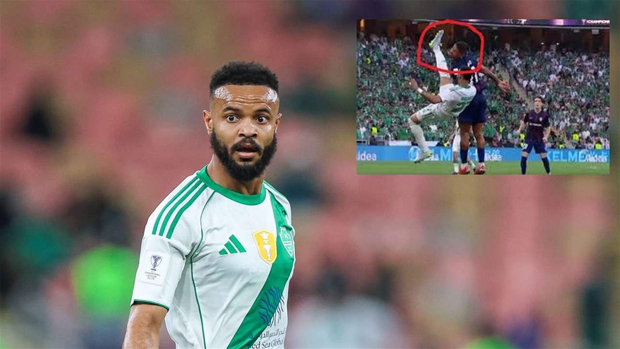 فيديو - ركلة مجرشي "الخلفية" تُشعل موقعة الأهلي وجوهور 