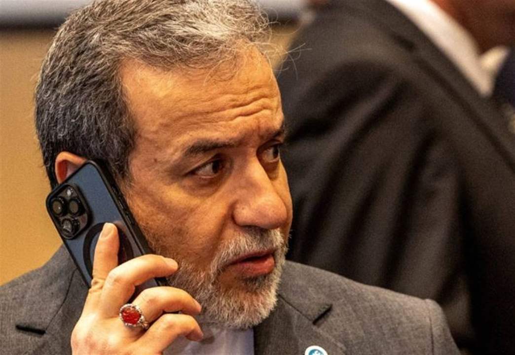 غموض يلف المفاوضات.. عراقجي يتلقى اتصالاً