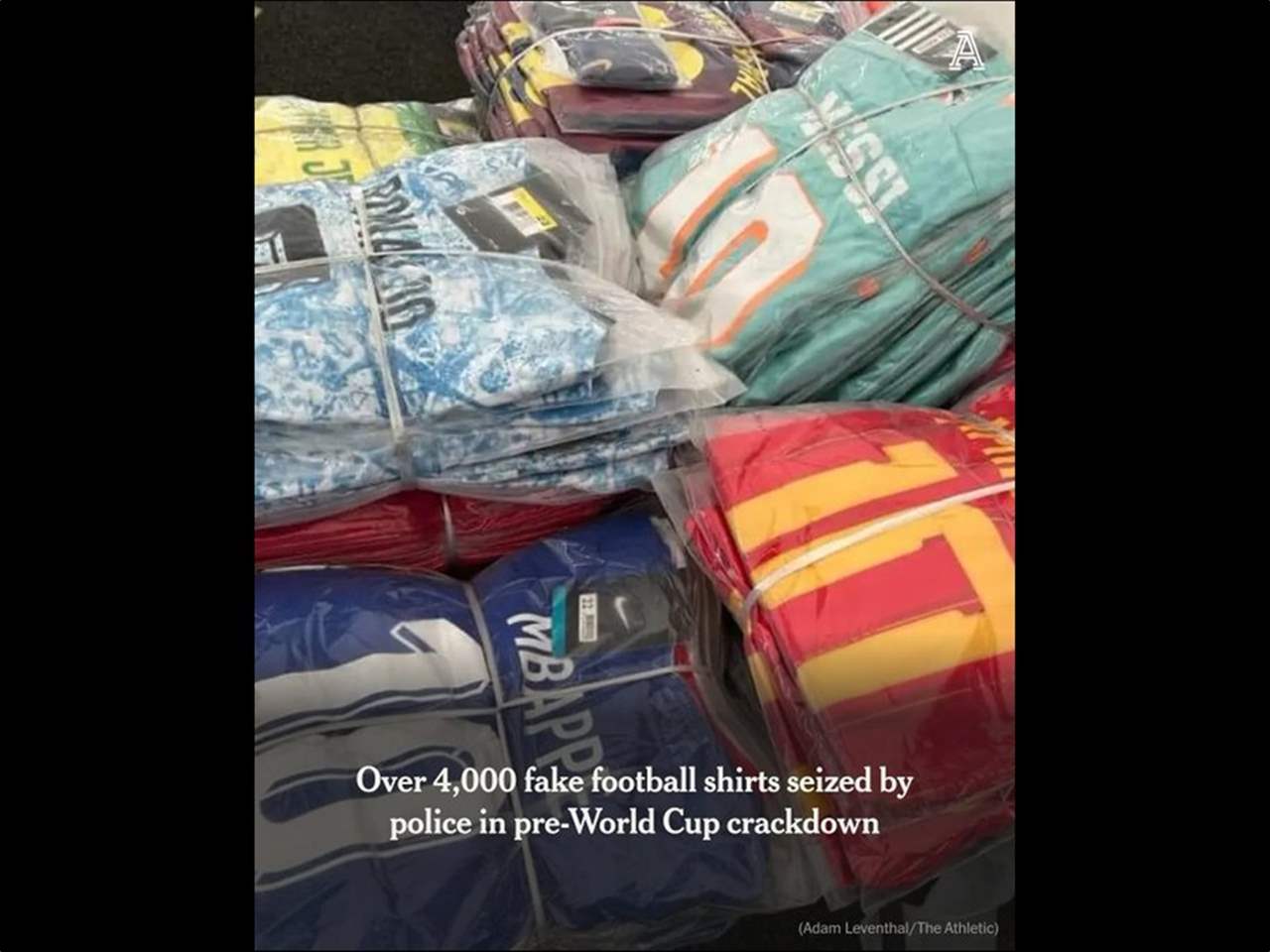 الشرطة تضبط أكثر آلاف القمصان المقلّدة قبيل المونديال