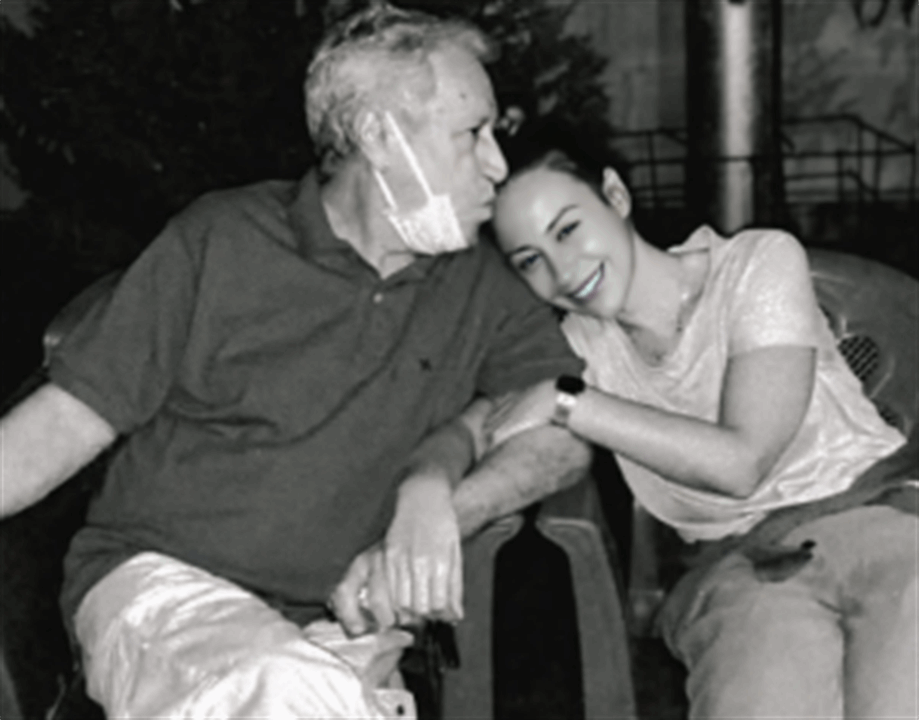 زوج منة شلبي يساندها في عزاء والدها وحضور واسع من النجوم لليوم الثالث