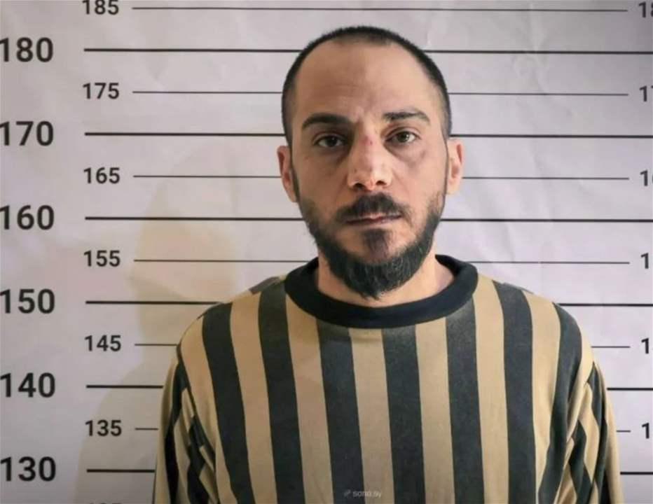 بالصورة.. جزار حي التضامن بقضبة الأمن السوري