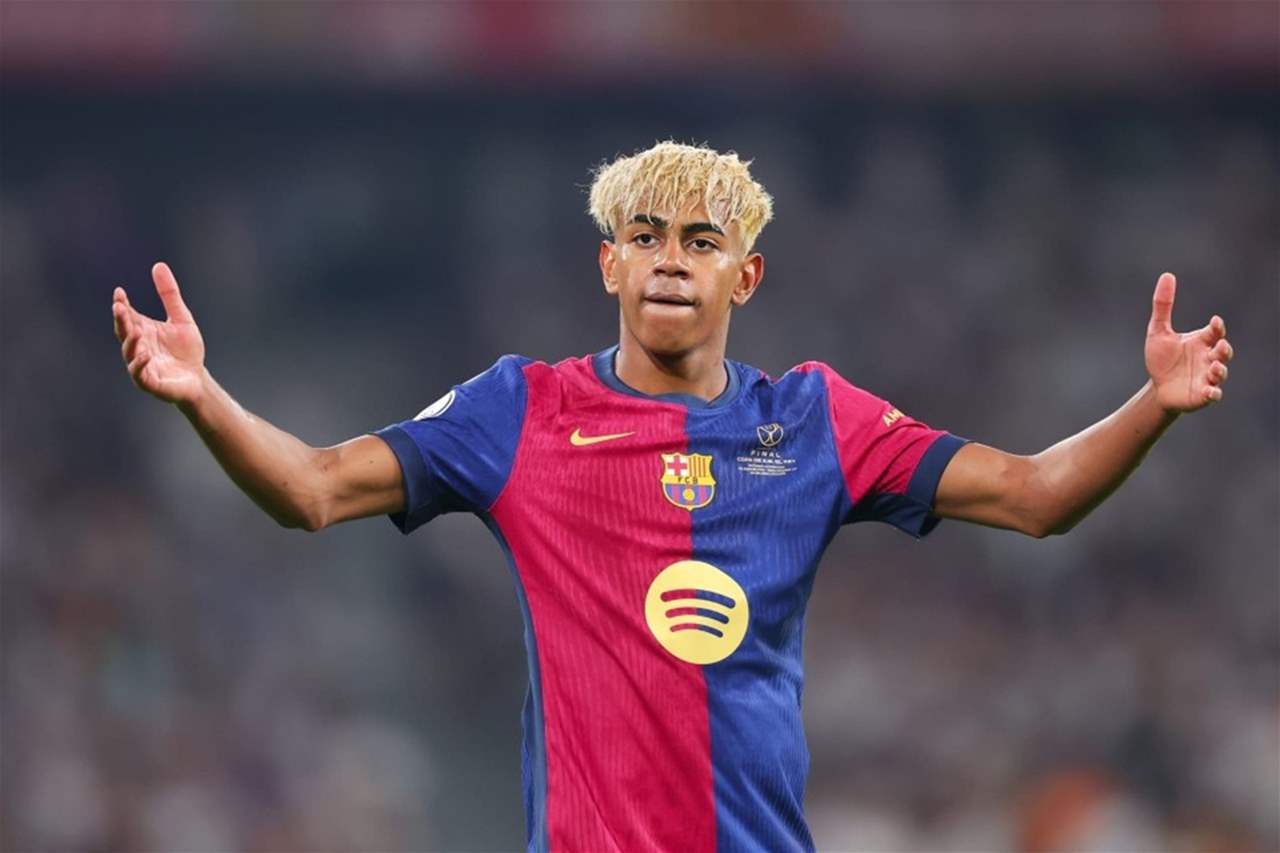 لامين يامال يواصل تحطيم الأرقام القياسية مع برشلونة 