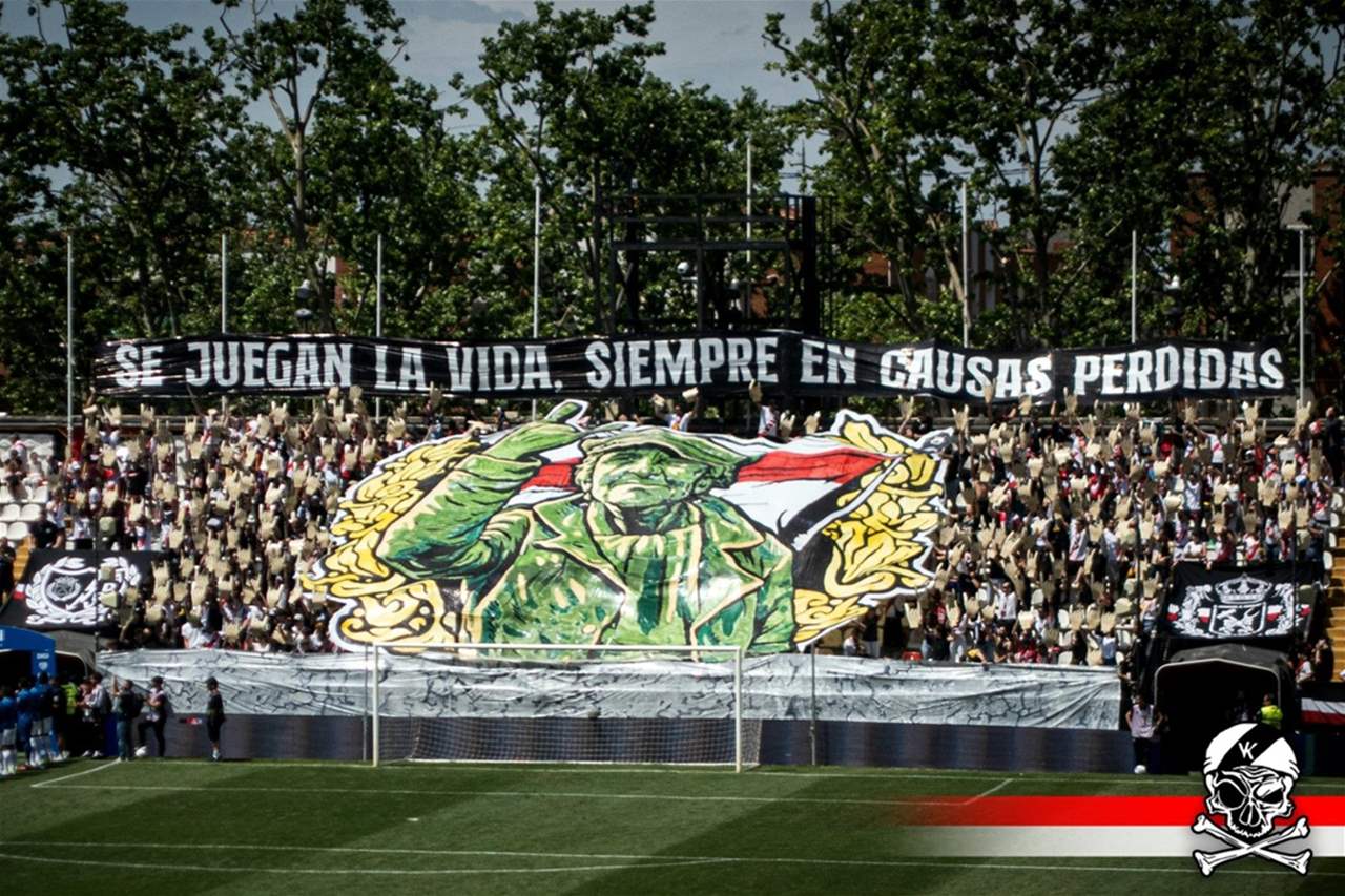 فيديو - طوابير الجماهير تتحدى الأزمات وتنتظر المجد الأوروبي 