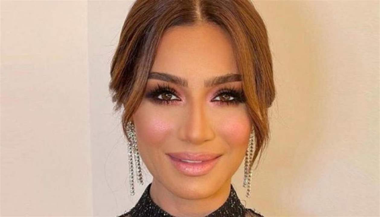 نجاة بسمة وهبة من حادث مروع بعد مطاردة غامضة على الطريق