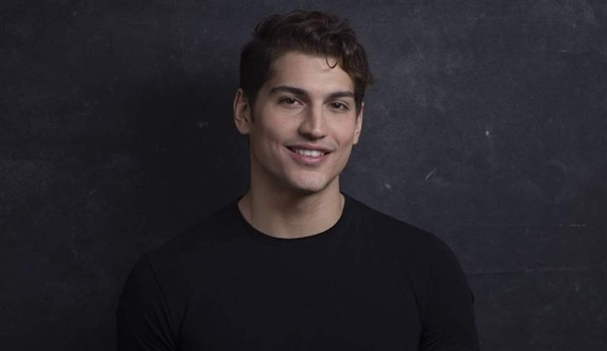 نقل عاجل للفنان التركي أوكتاي تشوبوك للعناية المركزة 