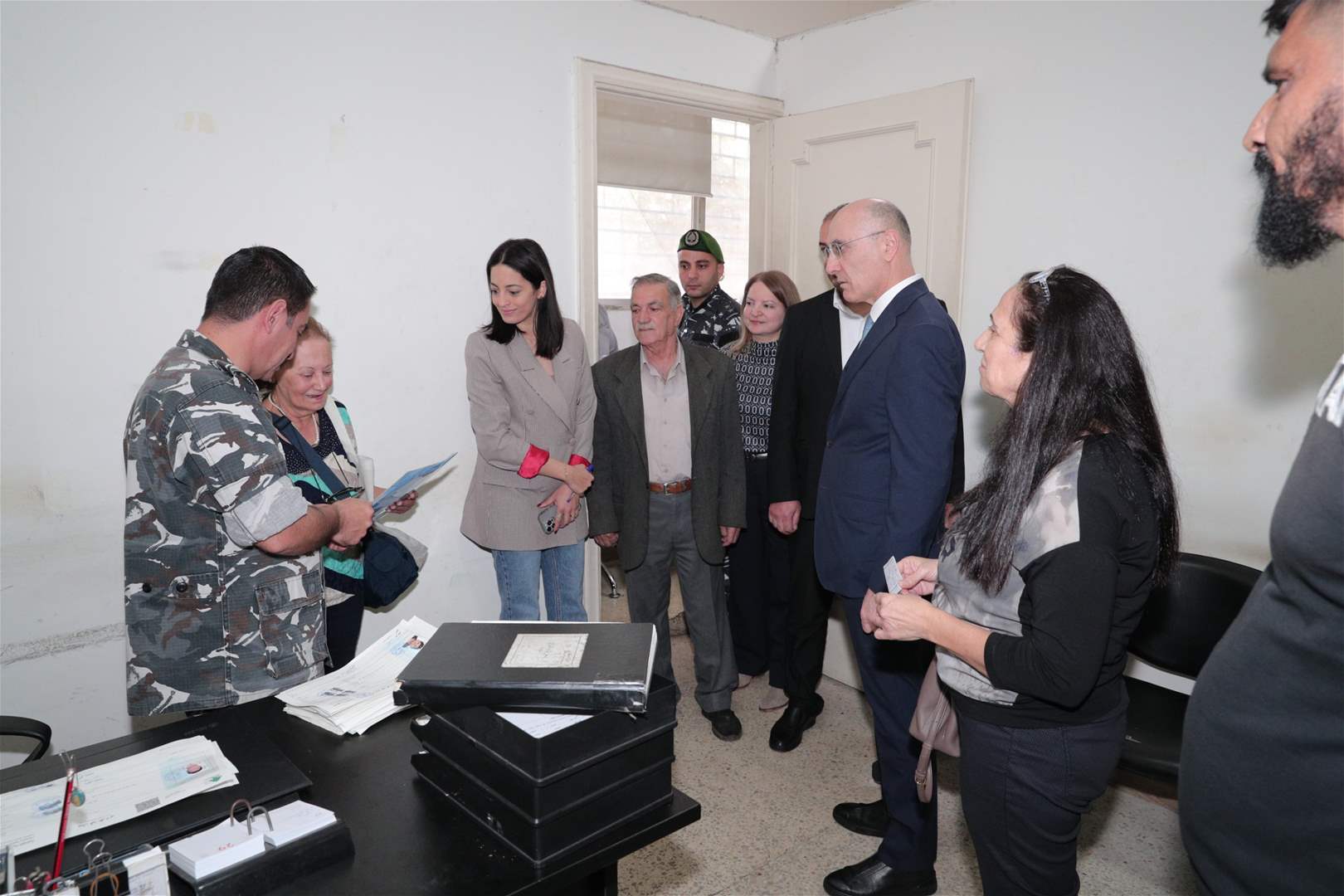 الحجار من دائرة نفوس بيروت: "أسرعوا في المعاملات"!