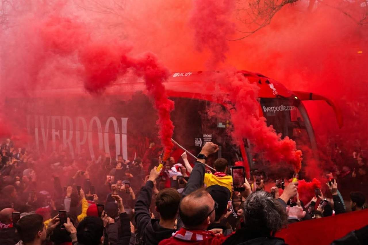 فيديو الاعتداء على حافلة ليفربول في مانشستر