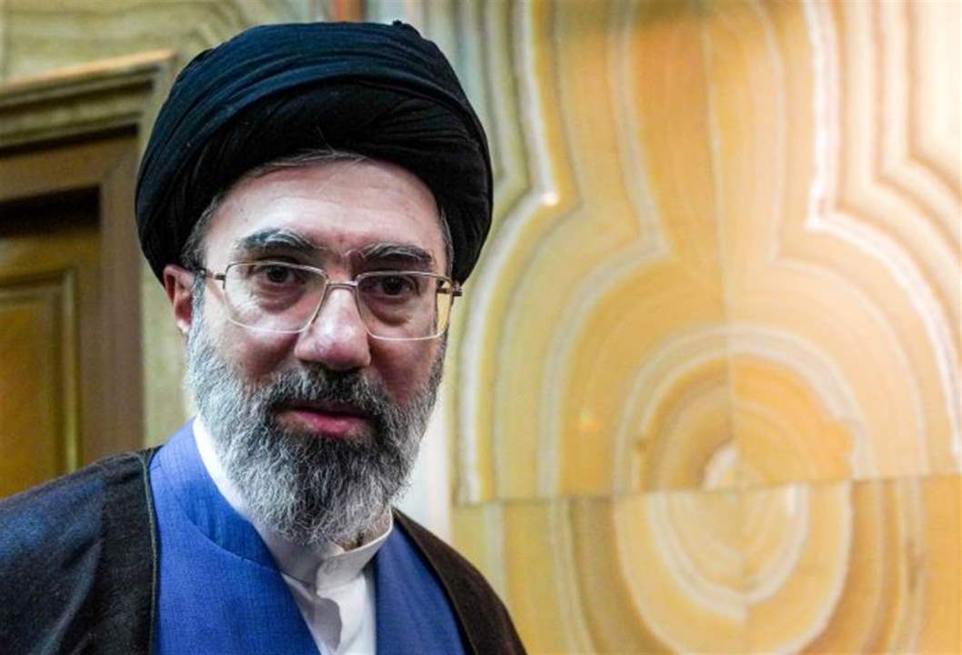 "حروق وشظية صغيرة".. هل يشارك خامنئي في صنع القرار؟ 