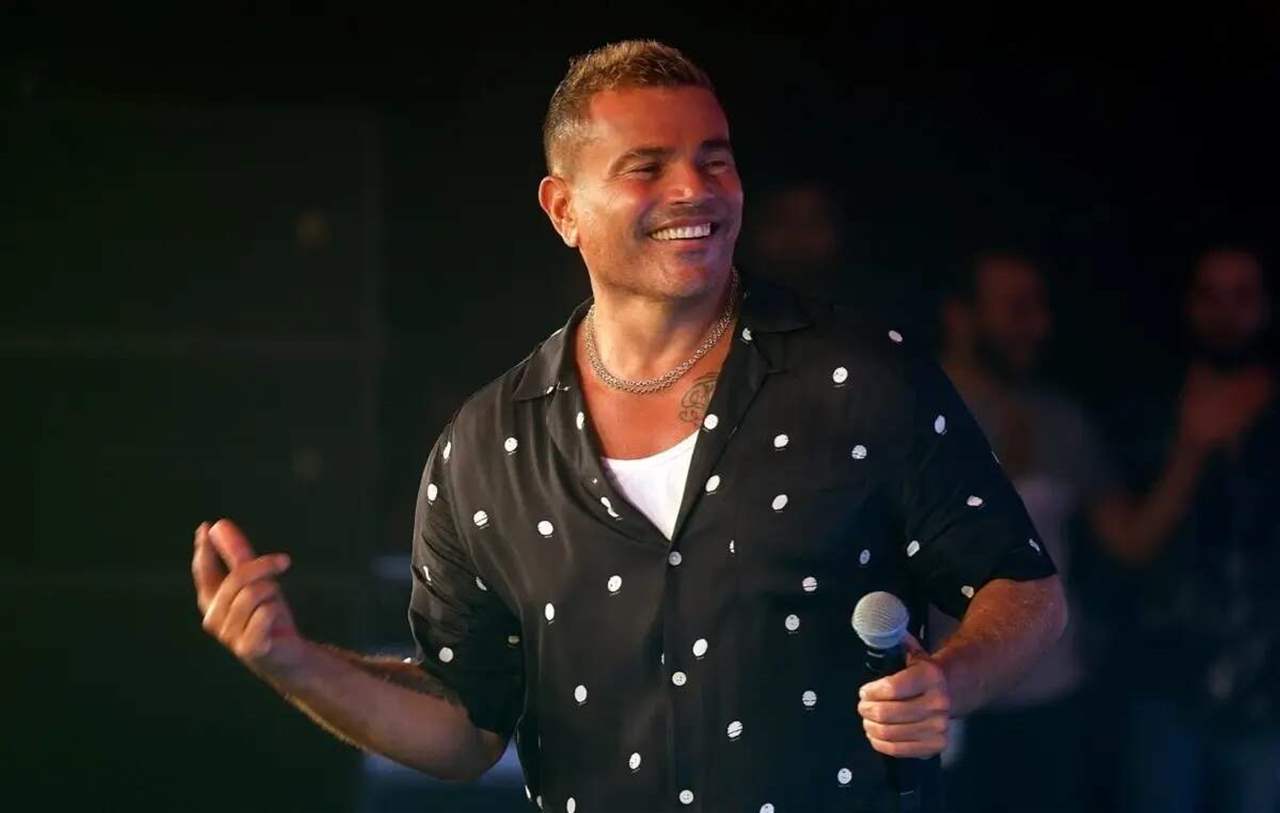 أول رد من عمرو دياب على أزمة ميكروفون يسرا