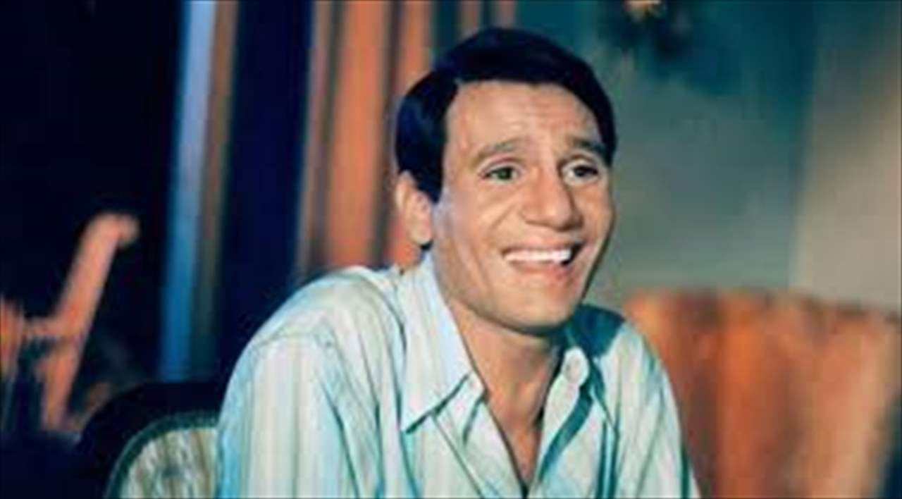 أسرة عبد الحليم حافظ ترد على منتحل صفة العائلة
