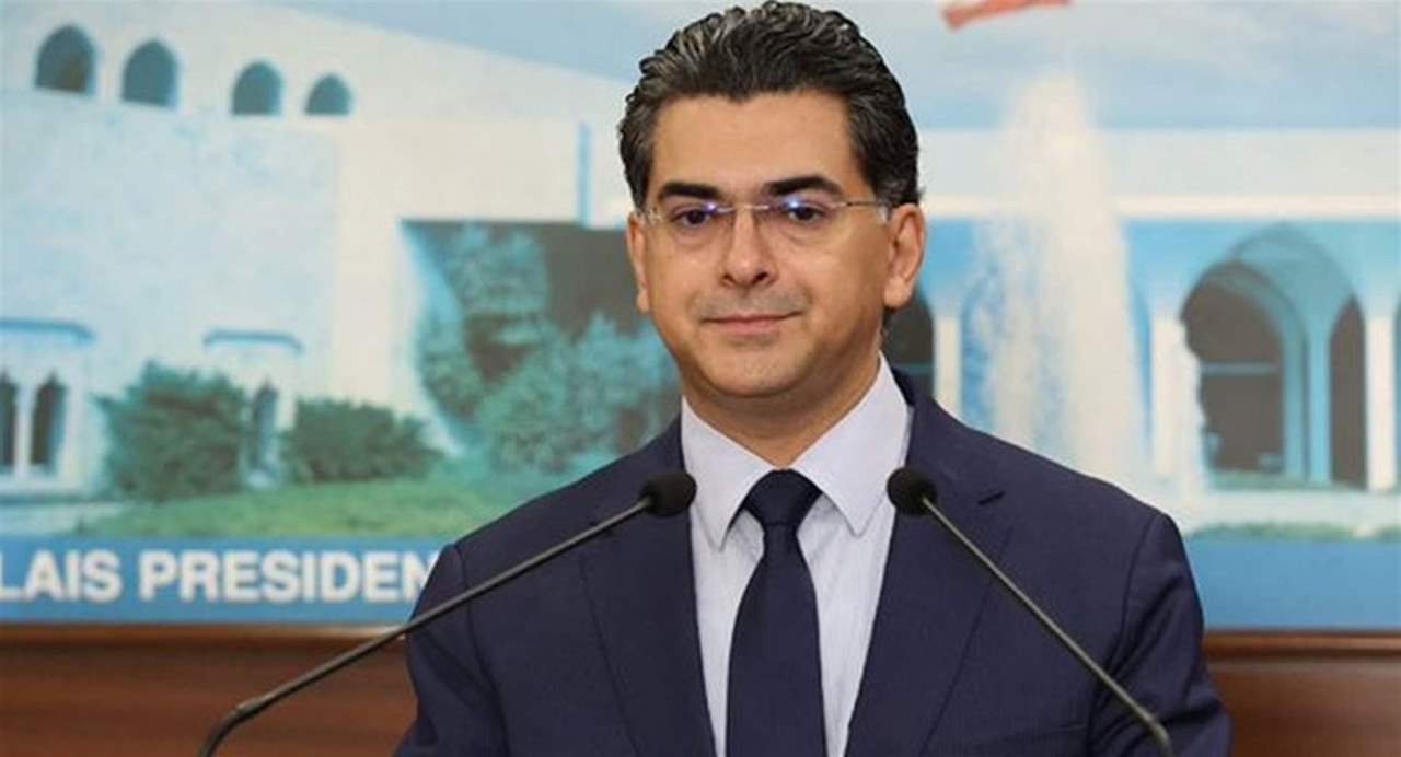 وزير الإعلام بول مرقص يتلو مقررات جلسة مجلس الوزراء 