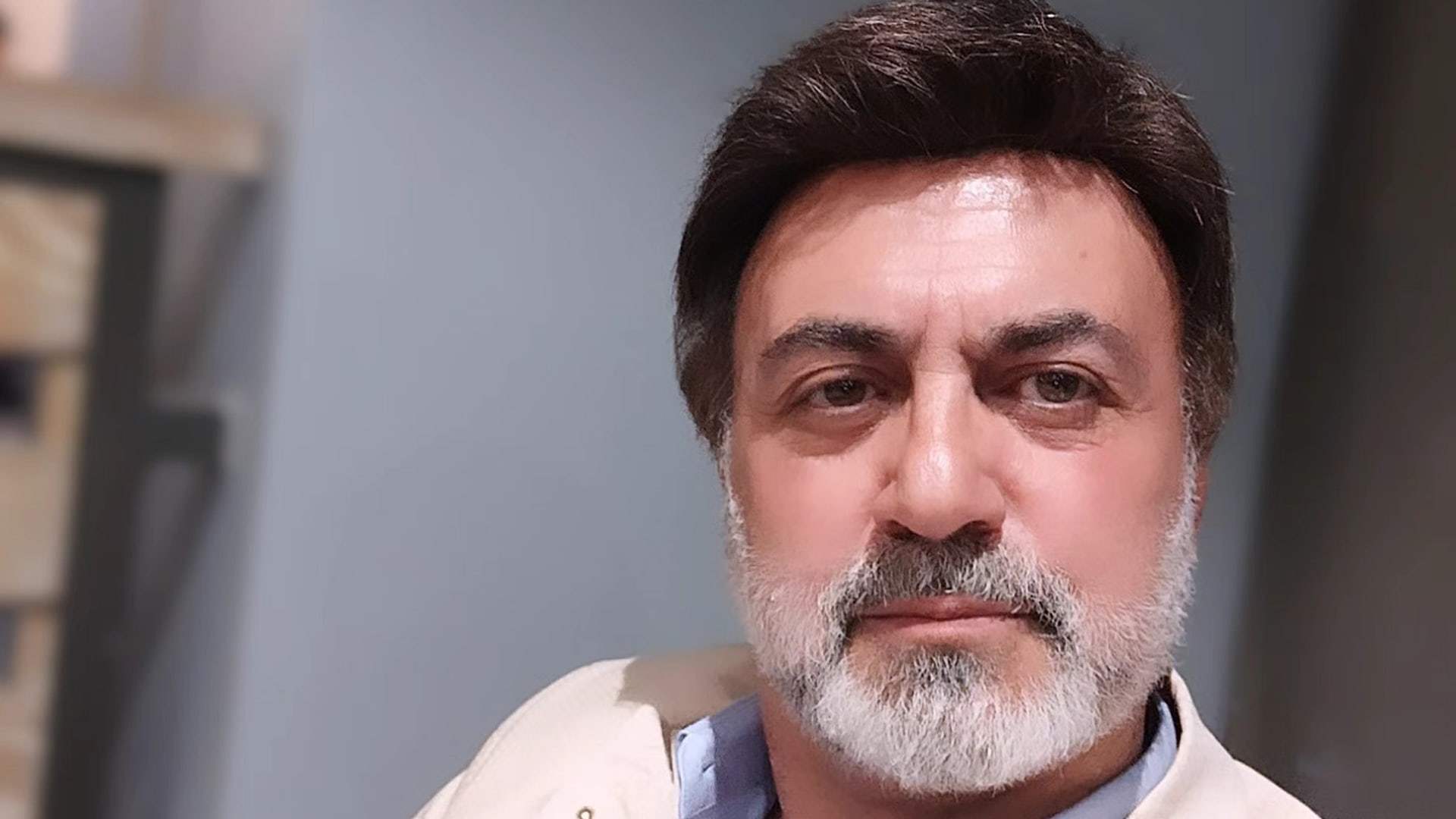 فراس إبراهيم يكشف محاولة مدفوعة لاختلاق خلاف بينه وبين أيمن زيدان 