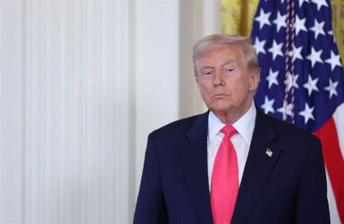 "باخرة، دمار، وعلم ايران".. ترامب يثير الجدل: وداعاً! (صورة)