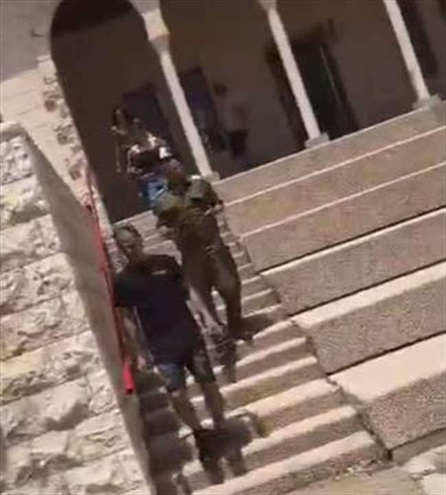 بالفيديو - عقب الإنذارات.. هروب المستوطنين في كريات شمونة 
