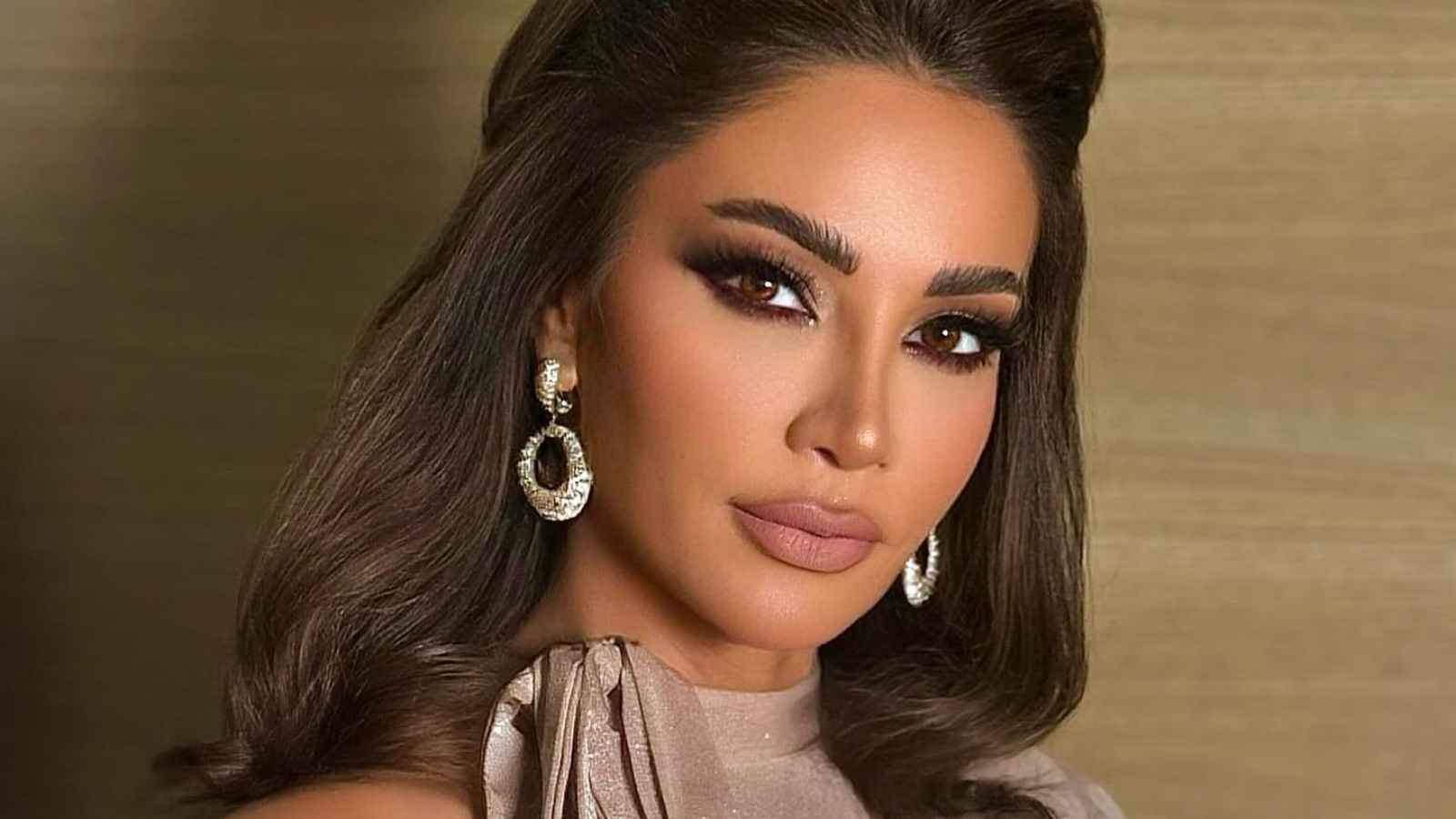 ظهور نادر لابنة ديانا حداد معها.. جمالها خطــ ــف الأنظار