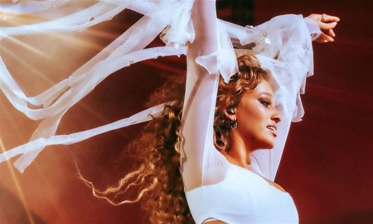 إليانا تفاجئ العالم بزغرودة عربية في افتتاح كأس العالم
